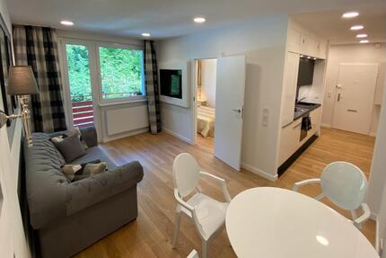 Möblierte 2 Zimmerwohnung: Balkon, Stellplatz, Putzfrau, Wannsee - Berlin Steglitz-Zehlendorf