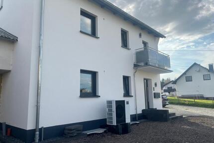 2-Zimmer-Wohnung mit Balkon+2 Stellpl. - Erstbezug-Kernsaniert - Nentershausen