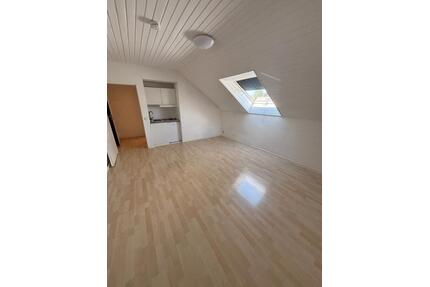 2 x kleine 1 Zimmerappartements in Homburg Uninähe