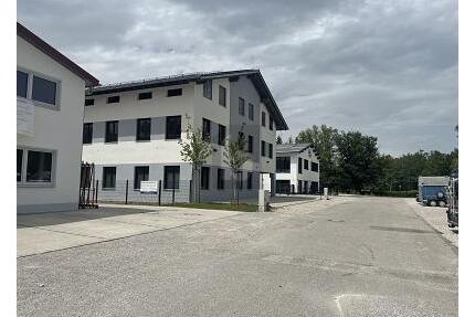 ERSTBEZUG & TOP LAGE IM GEWERBEGEBIET - Gauting