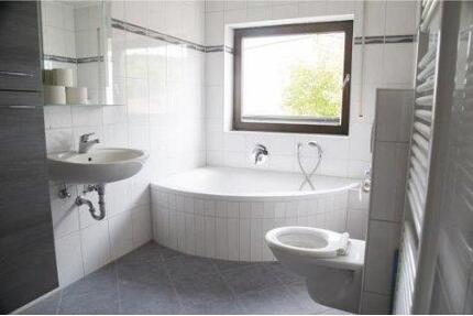 Biete moderne Wohnung zur Miete an - Grünsfeld