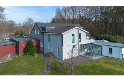 Haus zum Kaufen in Alt Duvenstedt 490.000,00 € 423.6 m²