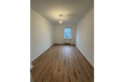 Renovierte 3-Zimmer Wohnung - 700,00&nbsp;EUR Kaltmiete, ca.&nbsp; 67,00&nbsp;m&sup2;&nbsp;Wohnfl&auml;che in Magdeburg (PLZ: 39112)