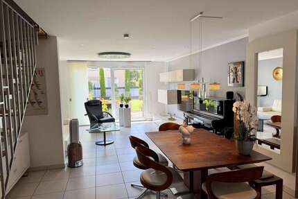 Haus zum Kaufen in Kriftel 826.000,00 € 151.5 m²