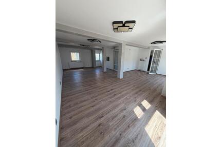 Wohnung in Hildburghausen - 900,00&nbsp;EUR Kaltmiete, ca.&nbsp; 110,00&nbsp;m&sup2; in Hildburghausen (PLZ: 98646)