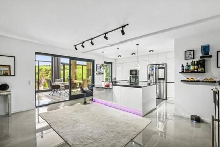 Exklusive Villa mit Indoor-Pool & Spa-Bereich – 445 m² Wohnfläche - Taunusstein