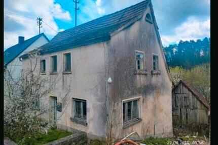 Kleines Grundstück (299m²) mit abrissreifem Haus in Pottenstein