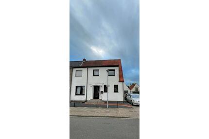 Eckreihenhaus mit 428 m2 - 227.000,00&nbsp;EUR Kaufpreis, ca.&nbsp; 110,00&nbsp;m&sup2; in Nordhorn (PLZ: 48529)