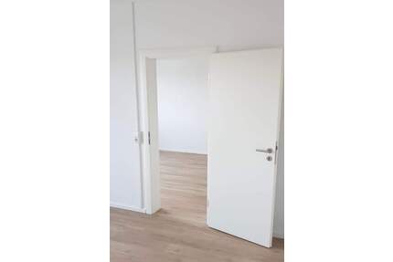 Einziehen und wohlfühlen! Helle 2-Zimmer Erstbezug mit Kamin, Balkon, EBK in Elterlein