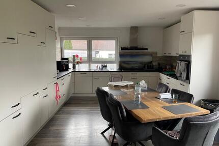 Mietwohnung mit Ralingen - 1.000,00&nbsp;EUR Kaltmiete, ca.&nbsp; 100,00&nbsp;m&sup2; in Ralingen (PLZ: 54310)