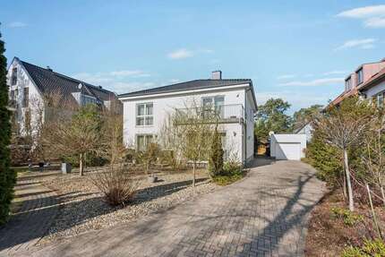 Haus zum Kaufen in Zeuthen 830.000,00 € 218 m²