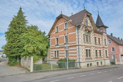Charmantes Wohnhaus mit historischer Architektur und großem Grundstück - Ehingen (Donau)