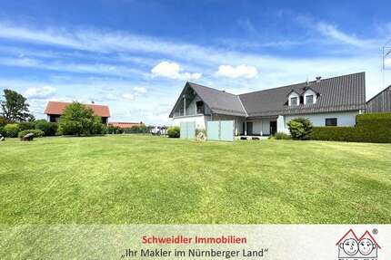 Haus zum Kaufen in Neuhaus-Krottensee 680.000,00 € 251.62 m²