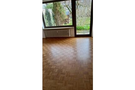 3-Zi.-EG-Wohnung mit großem Garten in Unterhaching zu vermieten