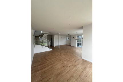 Attraktive Doppelhaushälfte mit gehobener Innenausstattung - Rümmelsheim