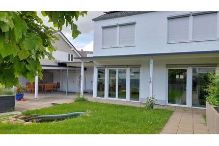 Haus zum Kaufen in Hügelsheim 650.000,00 € 330 m²