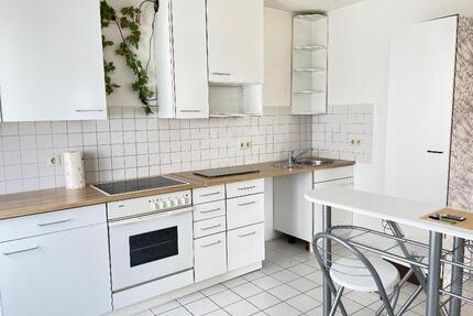 ### Helle, freundliche Wohnung im bevorzugten Wohngebiet von Karlsdorf ### - Karlsdorf-Neuthard