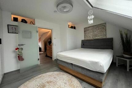 Kernsanierte Moderne Maisonette Wohnung mit Garten und Stellplatz - Alsheim