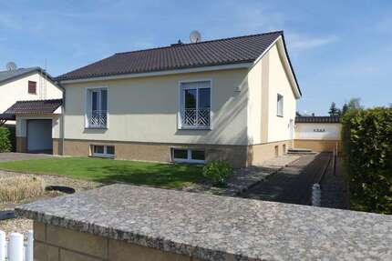Haus zum Kaufen in Paulinenaue 415.000,00 € 94.17 m²
