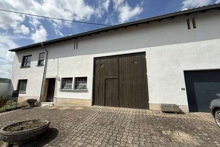 Haus zum Kaufen in Wallerfangen, Düren 125.000,00 € 135 m²