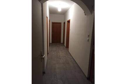 4 Zimmerwohnung mit Balkon - 900,00&nbsp;EUR Kaltmiete, ca.&nbsp; 80,00&nbsp;m&sup2; in Celle (PLZ: 29225) Neustadt/Heese
