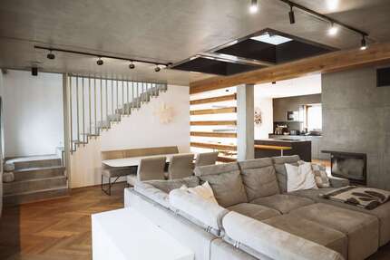 Haus zum Kaufen in Mengkofen 990.000,00 € 343 m²