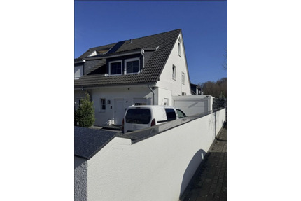 Modernisiertes Reiheneckhaus mit 4 Zimmern in Essen-Katernberg