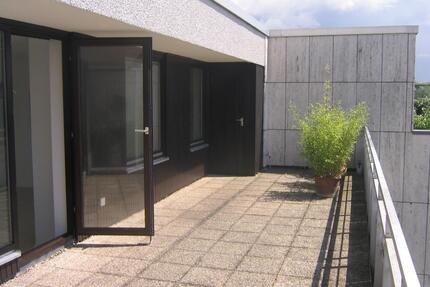 Exklusive 2-Zimmer-Dachgeschosswohnung mit sonniger 28 m² Südterr - Hilden Kalstert