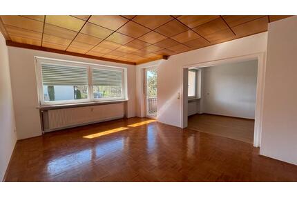 Sehr schöne und helle Wohnung in SchönseeOpf. zu vermieten