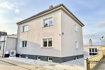 Haus zum Kaufen in Brieselang 1.250.000,00 € 340 m²