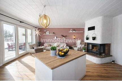 **Souterrainwohnung mit 3 Terrassen - Ein Wohntraum zwischen Natur, Licht und Raum** - Naila / Marlesreuth