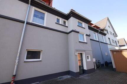 Sehr gepflegte und gemütliche 2,5-Raum-Dachgeschosswohnung in zentraler Lage von Buer-Mitte - Gelsenkirchen