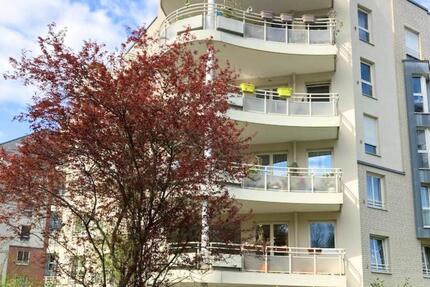 Größzügig geschnittene 3-Zimmer-Wohnung mit Balkon - Düsseldorf Stadtbezirk 7
