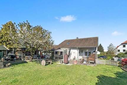 Haus zum Kaufen in Hüllhorst 335.000,00 € 148 m²