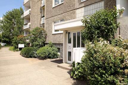 Wohnung zum Mieten in Neubrandenburg 328,00 € 62.15 m²