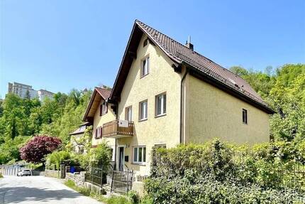 Einzigartiges Einfamilienhaus mit PVSolarthermie und verwunschenem Garten - Passau Altstadt