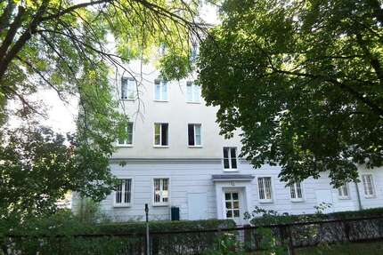 Wohnung zum Kaufen in Berlin-Treptow 189.000,00 € 51.51 m²