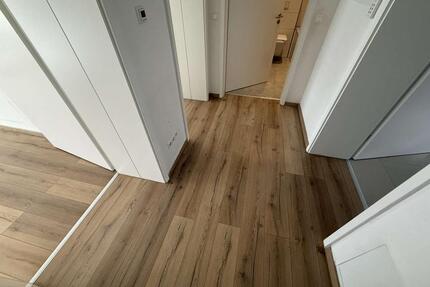 Modernes Wohnen - Balkon, Einbauküche, Fußbodenheizung - Halle (Saale) Büschdorf