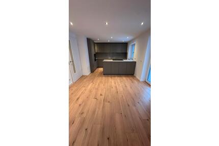 Erstbezug - Kernsanierte 2,5-Zimmerwohnung mit großem Balkon - Oberviechtach