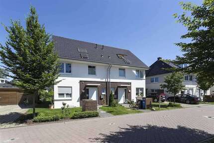 Haus zum Mieten in Kleinmachnow 2.537,40 € 135.69 m²