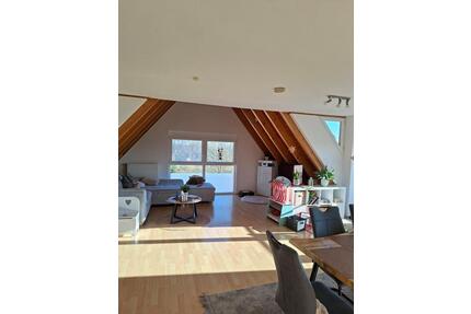 Helle 3-Zimmer Wohnung - 990,00&nbsp;EUR Kaltmiete, ca.&nbsp; 120,00&nbsp;m&sup2; in Sennfeld (PLZ: 97526)