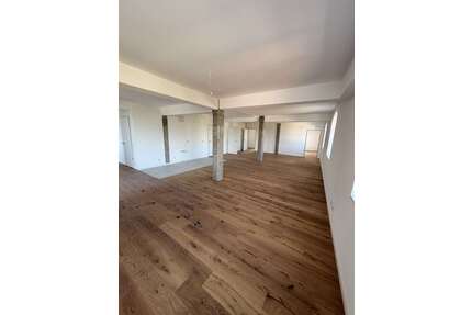 Wohnung zum Mieten in Duisburg 2.075,00 € 142.9 m²