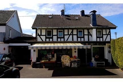 Fachwerkhaus - 309.000,00&nbsp;EUR Kaufpreis, ca.&nbsp; 150,00&nbsp;m&sup2; in Altenkirchen (Westerwald) (PLZ: 57610)