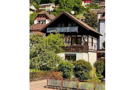 Haus zum Kaufen in Bad Wildbad im Schwarzwald 395.000,00 € 140 m²