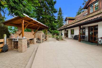Haus zum Kaufen in Mallersdorf-Pfaffenberg 680.000,00 € 329.28 m²