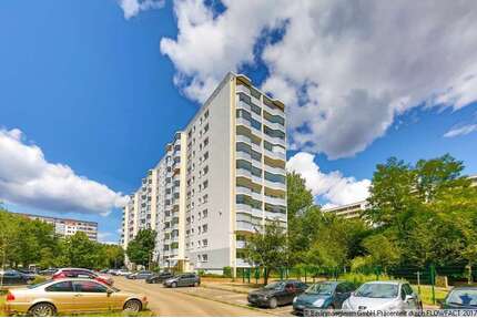 Wohnung zum Kaufen in Berlin, Hohenschönhausen 99.000,00 € 32.46 m²