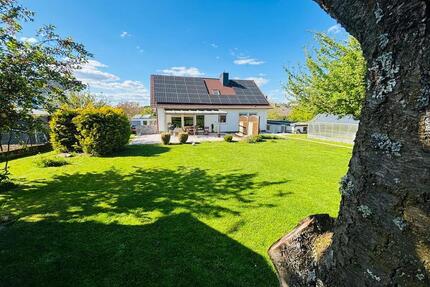 Miete -Traum Familienhaus mit 5 Zimmern und großem Grundstück - Homberg (Efze)