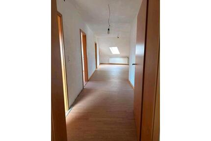 kernsanierte 3,5 Zimmer Dachgeschosswohnung in Bebra-Solz