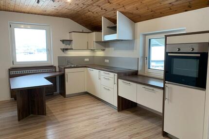 3,5-Zimmer-Wohnung mit großem Balkon, Garten und moderner EBK - Piding