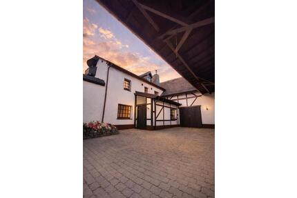 Kapitalanlage-Hofanwesen+ 4 Wohneinheiten+Potenzial 12,7% Rendite - Euskirchen